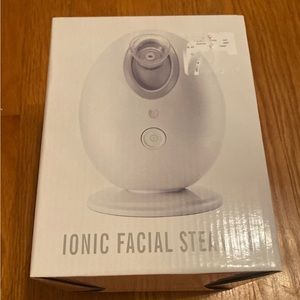 Facial steamer